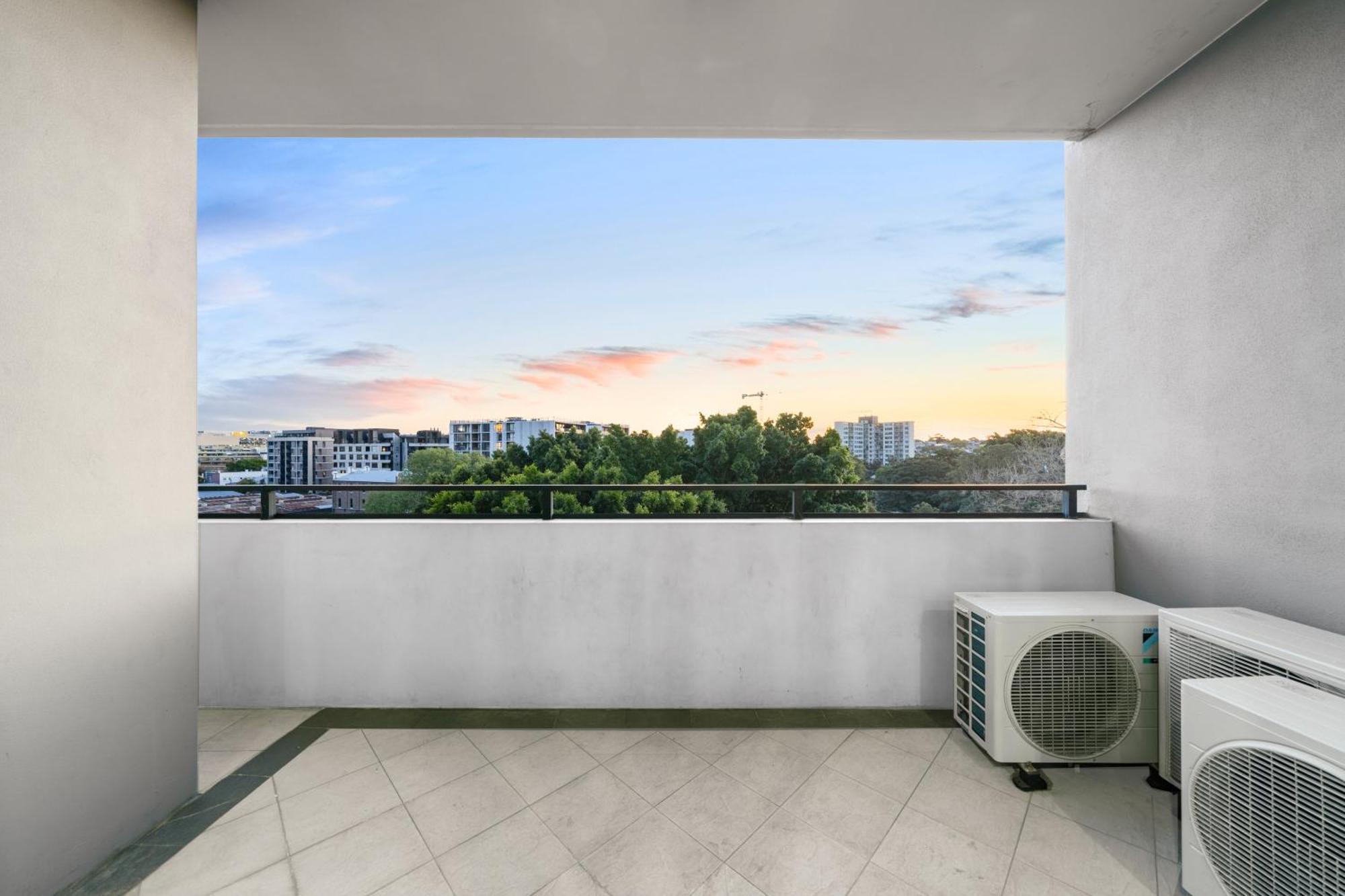 Chic 2 Bedroom With Parking & Darling Harbour-10mins Walk Appartamento Sydney